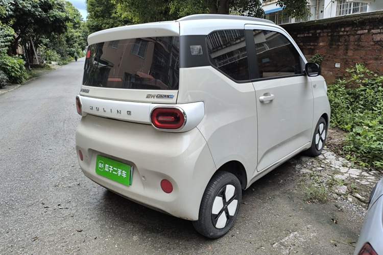 Used Wuling Hongguang MINIEV 2024 3rd Generation 215km Advanced Version Rear Right 45 Deg