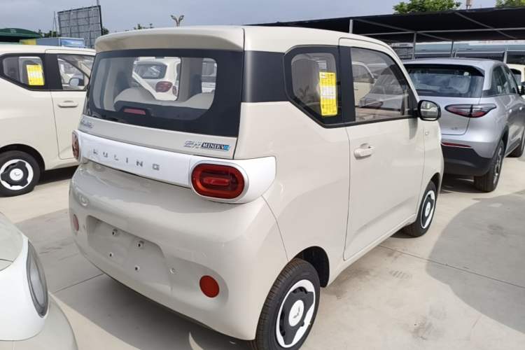 Used Wuling Hongguang MINIEV 2024 3rd Generation 215km Youth Edition Rear Right 45 Deg