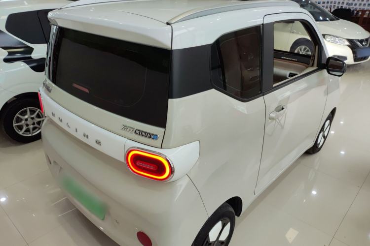 Used Wuling Hongguang MINIEV 2024 3rd Generation 215km Advanced Version Rear Right 45 Deg
