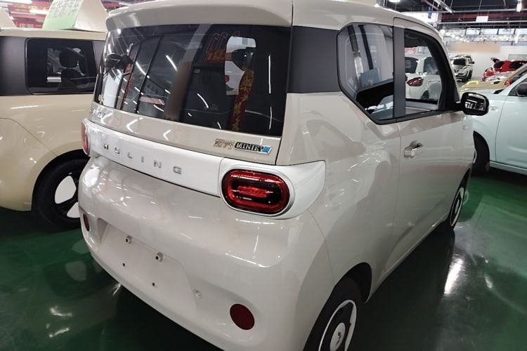 Used Wuling Hongguang MINIEV 2024 3rd Generation 215km Youth Edition Rear Right 45 Deg