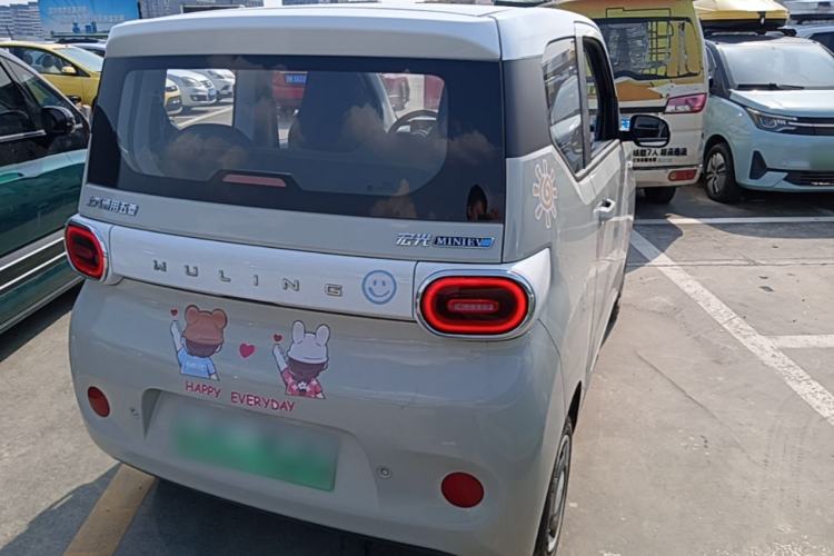 Used Wuling Hongguang MINIEV 2024 3rd Generation 120 km Rear Right 45 Deg