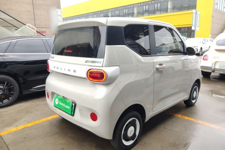 Used Wuling Hongguang MINIEV 2024 3rd Generation 215km Youth Edition Rear Right 45 Deg