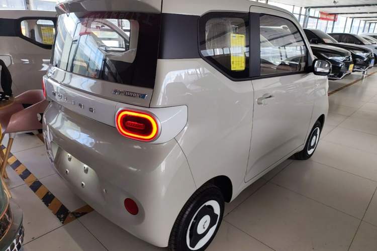 Used Wuling Hongguang MINIEV 2024 3rd Generation 215km Youth Edition Rear Right 45 Deg