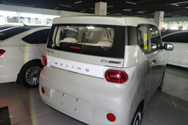 Used Wuling Hongguang MINIEV 2024 3rd Generation 215km Youth Edition Rear Right 45 Deg