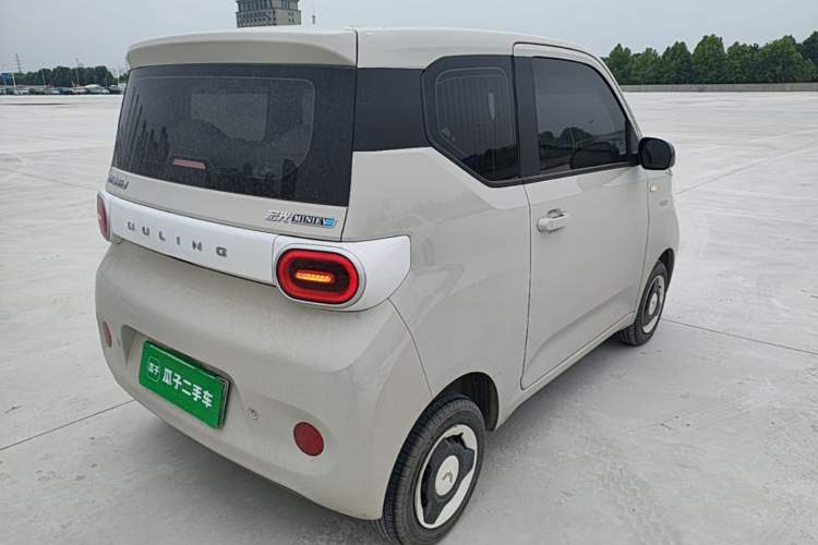 Used Wuling Hongguang MINIEV 2024 3rd Generation 215km Youth Edition Rear Right 45 Deg