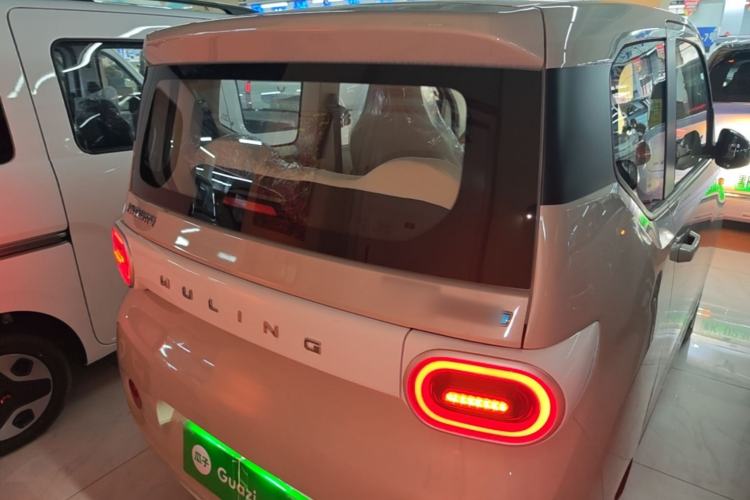 Used Wuling Hongguang MINIEV 2024 3rd Generation 215km Youth Edition Rear