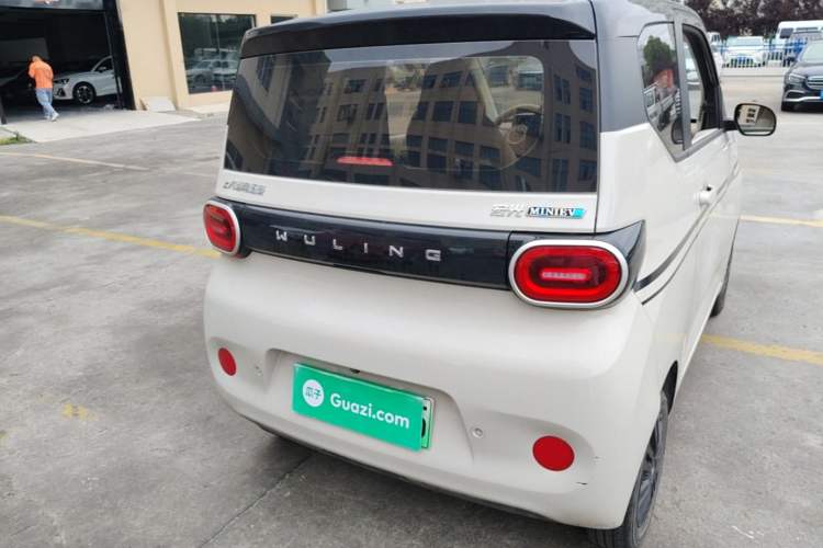 Used Wuling Hongguang MINIEV 2024 3rd Generation 215km Youth Edition Rear