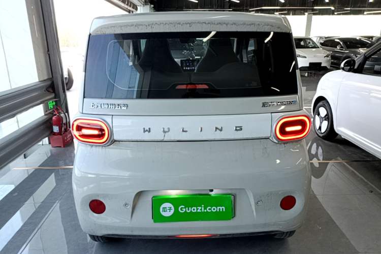 Used Wuling Hongguang MINIEV 2024 3rd Generation 215km Youth Edition Rear