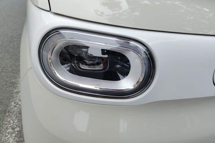 Used Wuling Hongguang MINIEV 2024 3rd Generation 215km Youth Edition Right Front Headlight