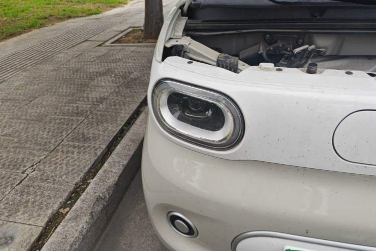Used Wuling Hongguang MINIEV 2024 3rd Generation 215km Youth Edition Right Front Headlight