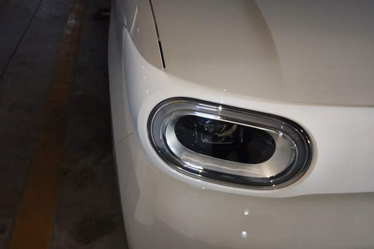Used Wuling Hongguang MINIEV 2024 3rd Generation 215km Youth Edition Right Front Headlight