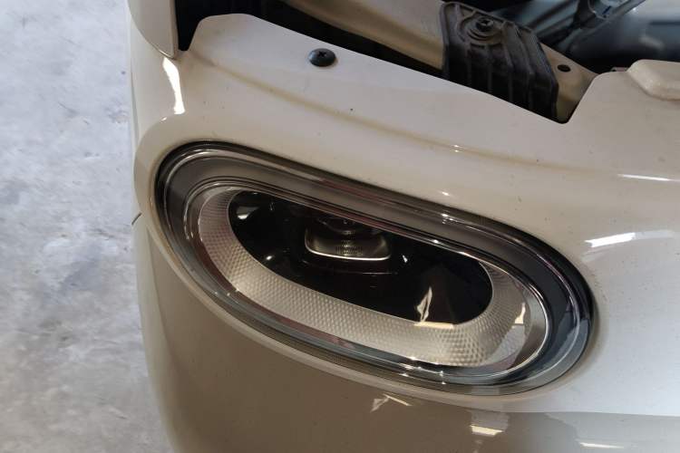 Used Wuling Hongguang MINIEV 2024 3rd Generation 215km Youth Edition Right Front Headlight