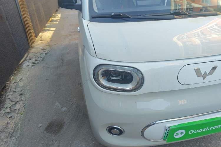 Used Wuling Hongguang MINIEV 2024 3rd Generation 215km Advanced Version Right Front Headlight