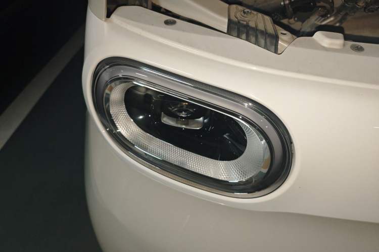 Used Wuling Hongguang MINIEV 2024 3rd Generation 215km Youth Edition Right Front Headlight