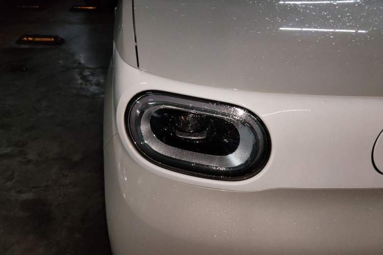 Used Wuling Hongguang MINIEV 2024 3rd Generation 215km Youth Edition Right Front Headlight