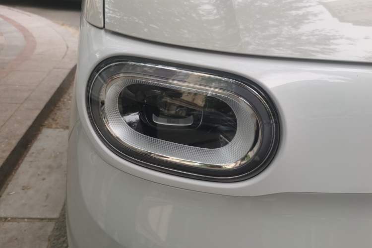 Used Wuling Hongguang MINIEV 2024 3rd Generation 215km Youth Edition Right Front Headlight