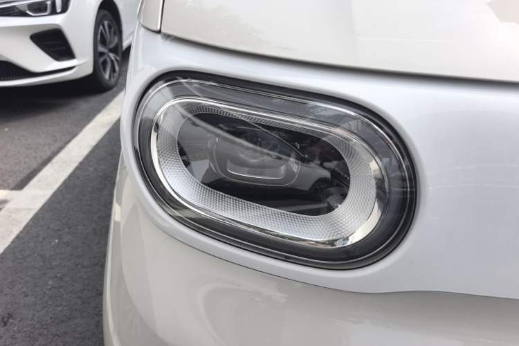 Used Wuling Hongguang MINIEV 2024 3rd Generation 215km Youth Edition Right Front Headlight