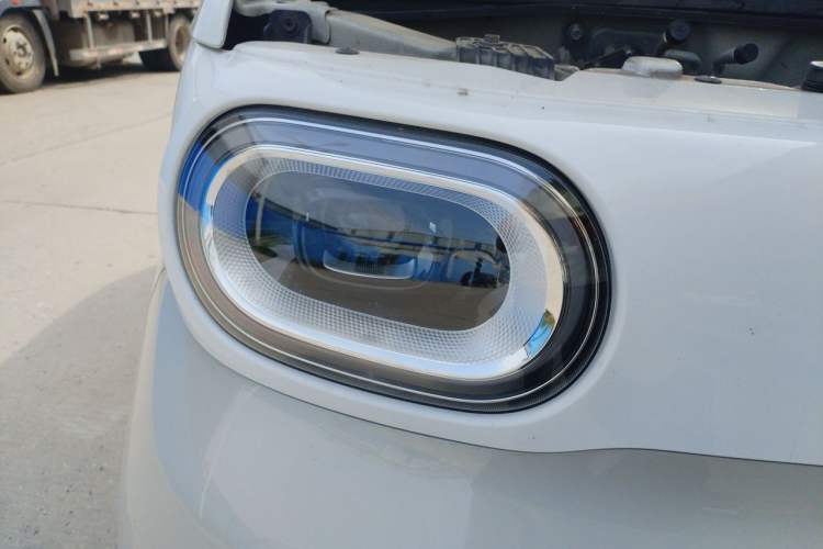 Used Wuling Hongguang MINIEV 2024 3rd Generation 215km Youth Edition Right Front Headlight