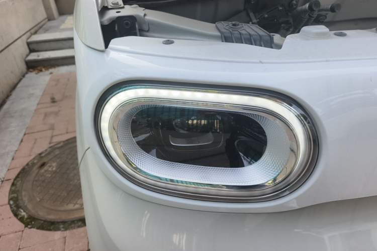 Used Wuling Hongguang MINIEV 2024 3rd Generation 215km Youth Edition Right Front Headlight