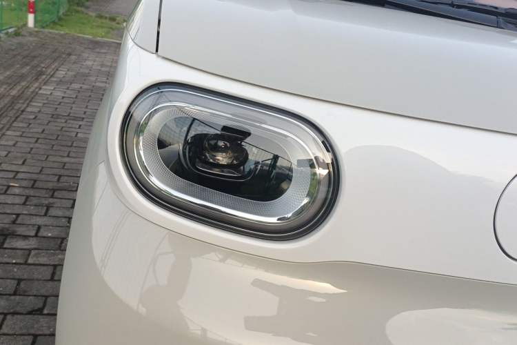Used Wuling Hongguang MINIEV 2024 3rd Generation 215km Youth Edition Right Front Headlight