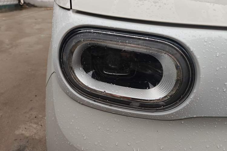 Used Wuling Hongguang MINIEV 2024 3rd Generation 215km Youth Edition Right Front Headlight