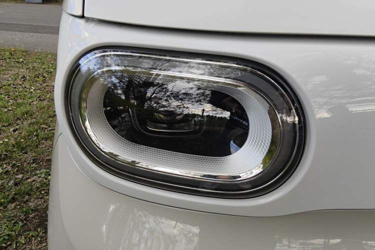 Used Wuling Hongguang MINIEV 2024 3rd Generation 215km Youth Edition Right Front Headlight