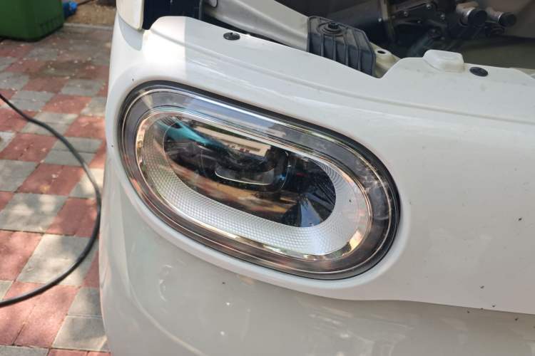 Used Wuling Hongguang MINIEV 2024 3rd Generation 215km Youth Edition Right Front Headlight