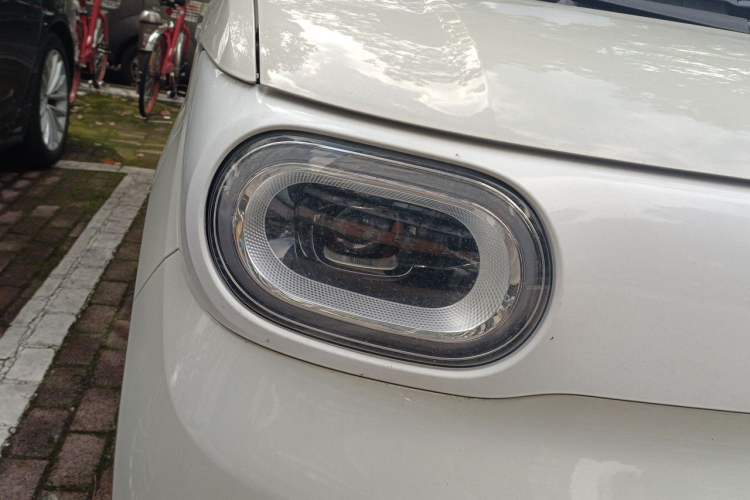 Used Wuling Hongguang MINIEV 2024 3rd Generation 215km Advanced Version Right Front Headlight