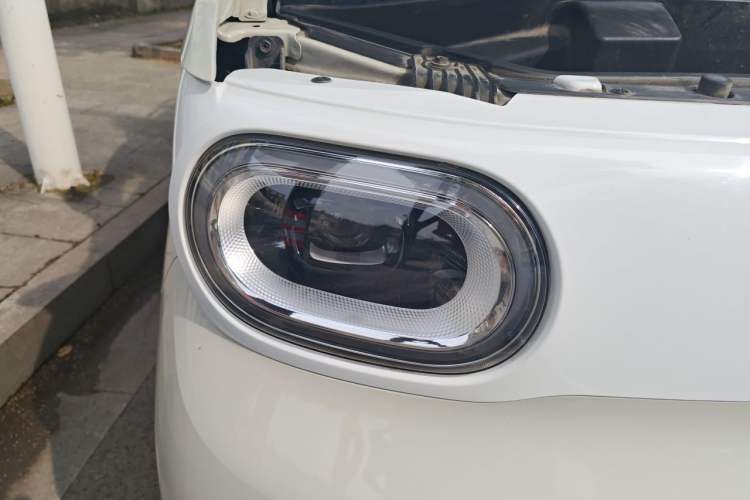 Used Wuling Hongguang MINIEV 2024 3rd Generation 215km Youth Edition Right Front Headlight
