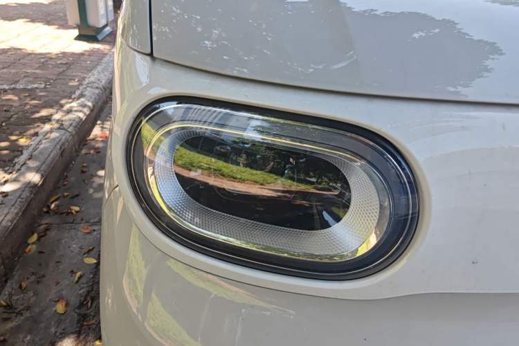 Used Wuling Hongguang MINIEV 2024 3rd Generation 215km Youth Edition Right Front Headlight