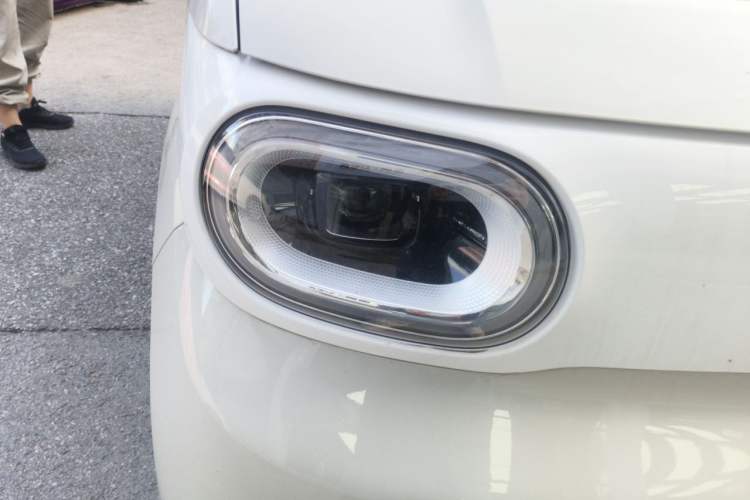 Used Wuling Hongguang MINIEV 2024 3rd Generation 215km Youth Edition Right Front Headlight