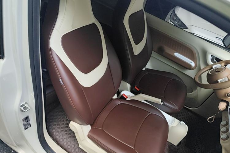 Used Wuling Hongguang MINIEV 2024 3rd Generation 215km Advanced Version Right Front Seat