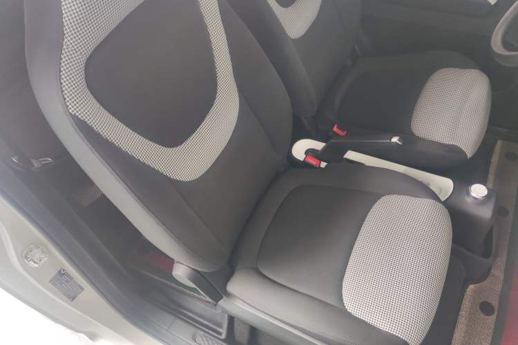 Used Wuling Hongguang MINIEV 2024 3rd Generation 215km Youth Edition Right Front Seat