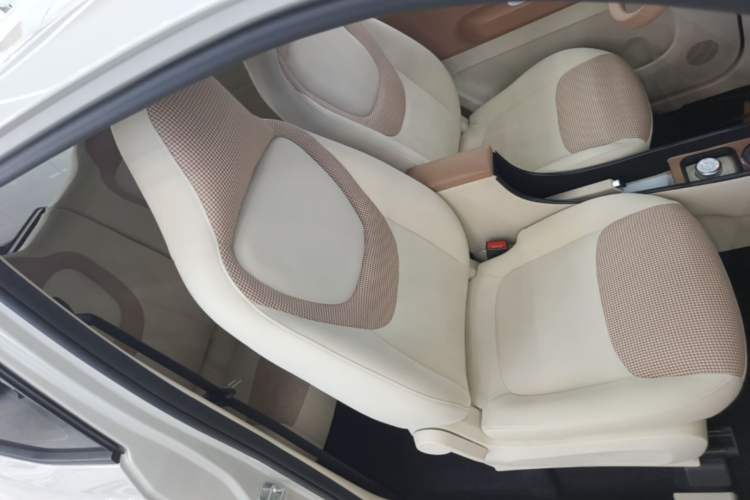 Used Wuling Hongguang MINIEV 2024 3rd Generation 215km Youth Edition Right Front Seat