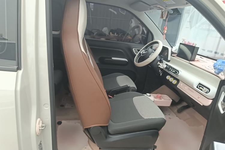 Used Wuling Hongguang MINIEV 2024 3rd Generation 215km Youth Edition Right Front Seat