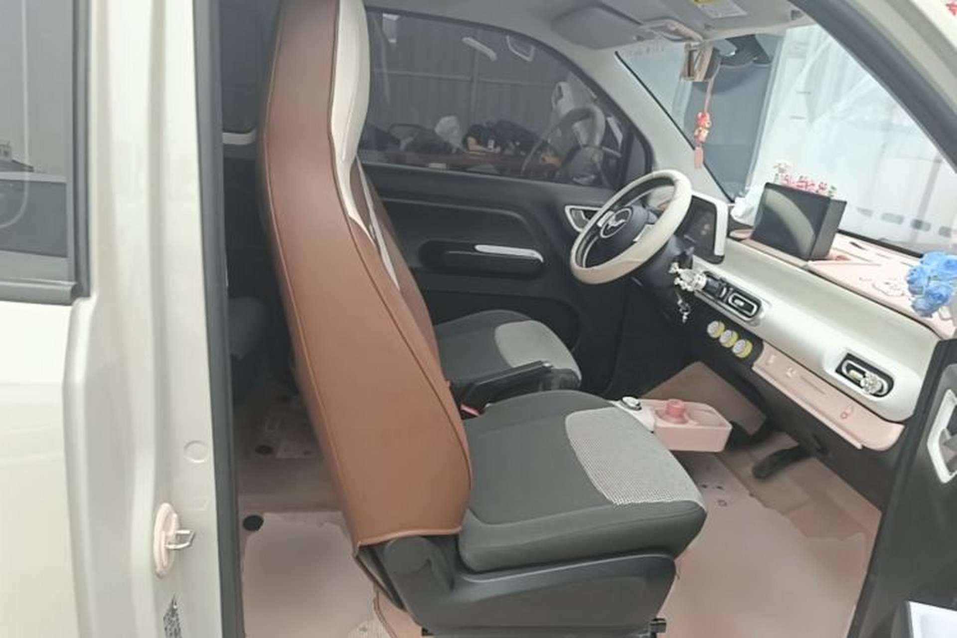 Used Wuling Hongguang MINIEV 2024 3rd Generation 215km Youth Edition Right Front Seat
