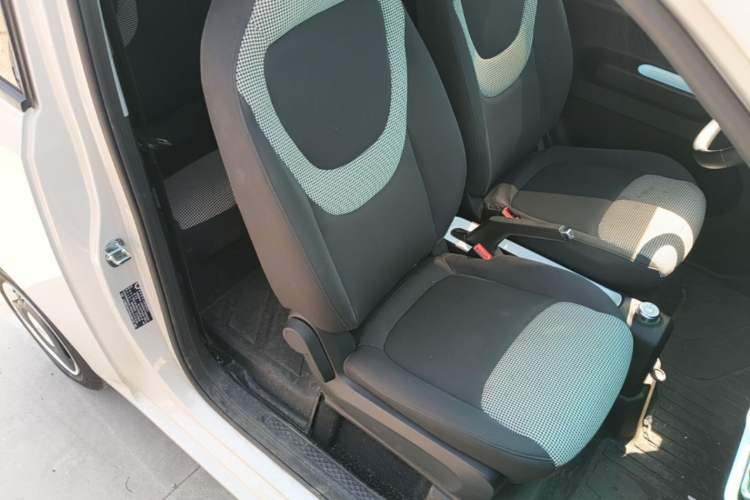 Used Wuling Hongguang MINIEV 2024 3rd Generation 215km Youth Edition Right Front Seat