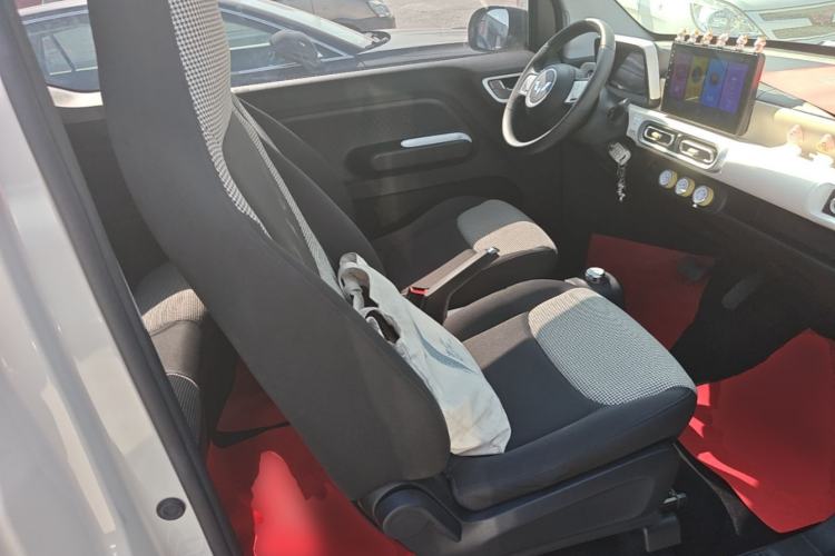 Used Wuling Hongguang MINIEV 2024 3rd Generation 215km Youth Edition Right Front Seat