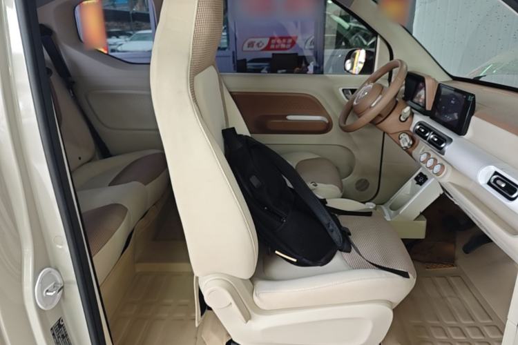 Used Wuling Hongguang MINIEV 2024 3rd Generation 215km Advanced Version Right Front Seat