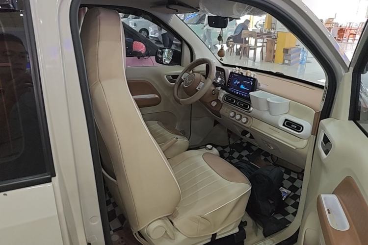 Used Wuling Hongguang MINIEV 2024 3rd Generation 215km Youth Edition Right Front Seat