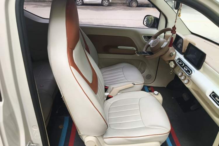Used Wuling Hongguang MINIEV 2024 3rd Generation 215km Advanced Version Right Front Seat