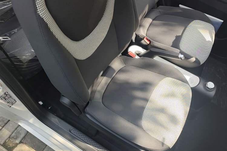 Used Wuling Hongguang MINIEV 2024 3rd Generation 215km Youth Edition Right Front Seat