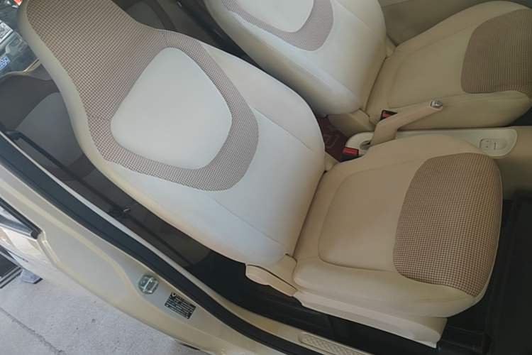 Used Wuling Hongguang MINIEV 2024 3rd Generation 215km Advanced Version Right Front Seat