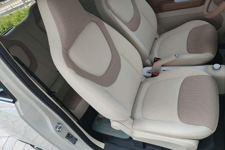 Used Wuling Hongguang MINIEV 2024 3rd Generation 215km Youth Edition Right Front Seat