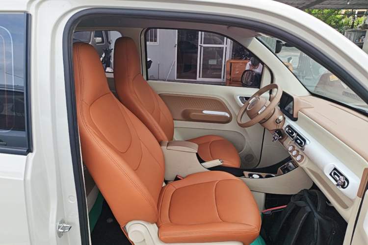 Used Wuling Hongguang MINIEV 2024 3rd Generation 215km Youth Edition Right Front Seat