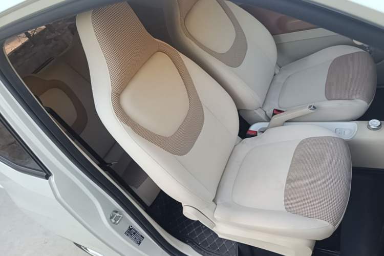 Used Wuling Hongguang MINIEV 2024 3rd Generation 215km Advanced Version Right Front Seat