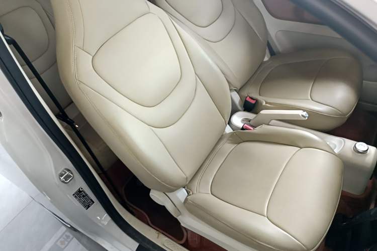 Used Wuling Hongguang MINIEV 2024 3rd Generation 215km Youth Edition Right Front Seat