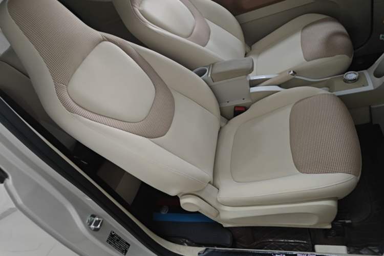 Used Wuling Hongguang MINIEV 2024 3rd Generation 215km Youth Edition Right Front Seat