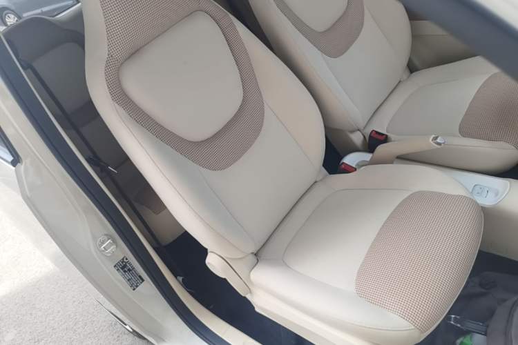 Used Wuling Hongguang MINIEV 2024 3rd Generation 215km Youth Edition Right Front Seat