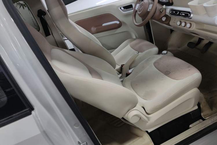 Used Wuling Hongguang MINIEV 2024 3rd Generation 215km Youth Edition Right Front Seat